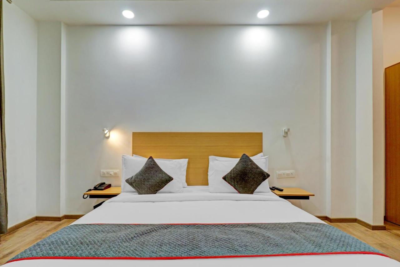 Townhouse Sector 30 Near Botanic Garden Of Indian Republic Hotel Noida Eksteriør billede