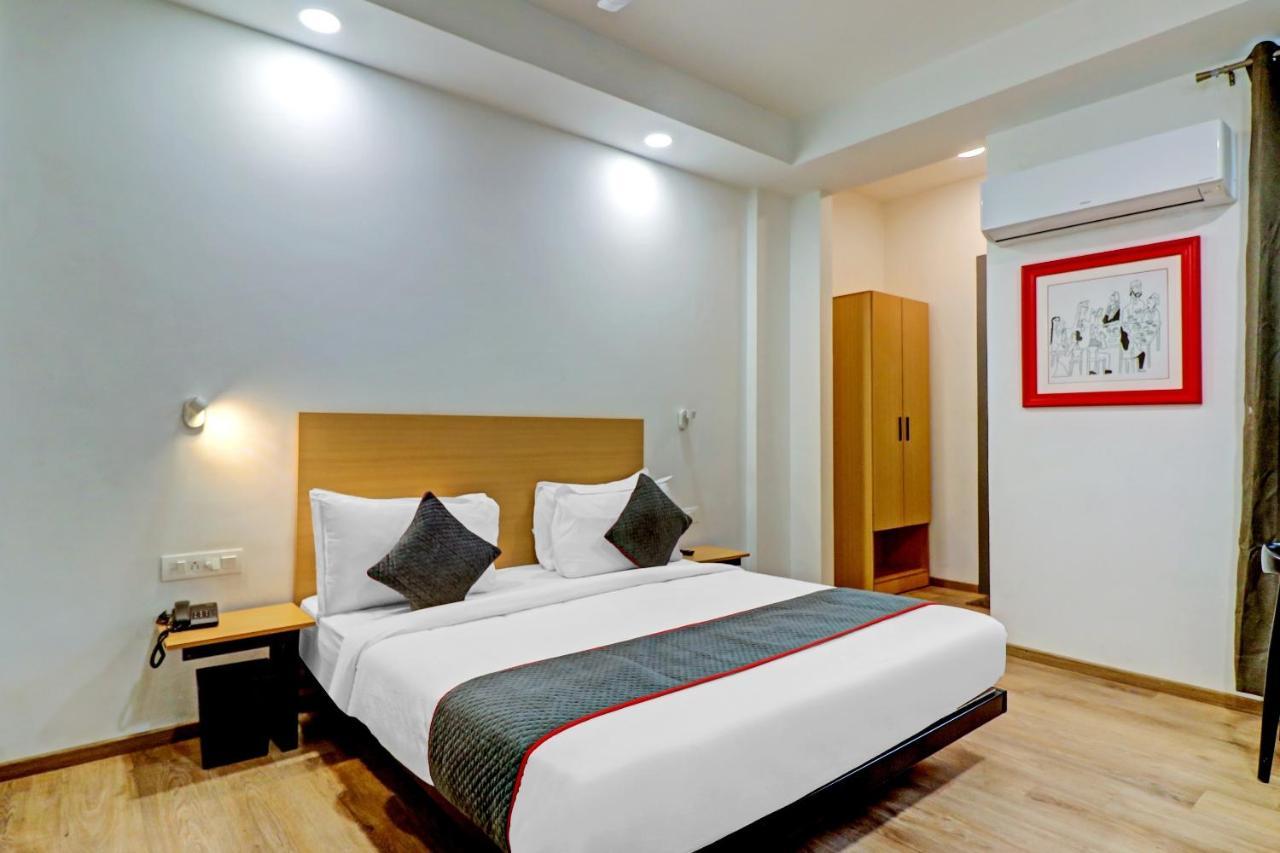 Townhouse Sector 30 Near Botanic Garden Of Indian Republic Hotel Noida Eksteriør billede