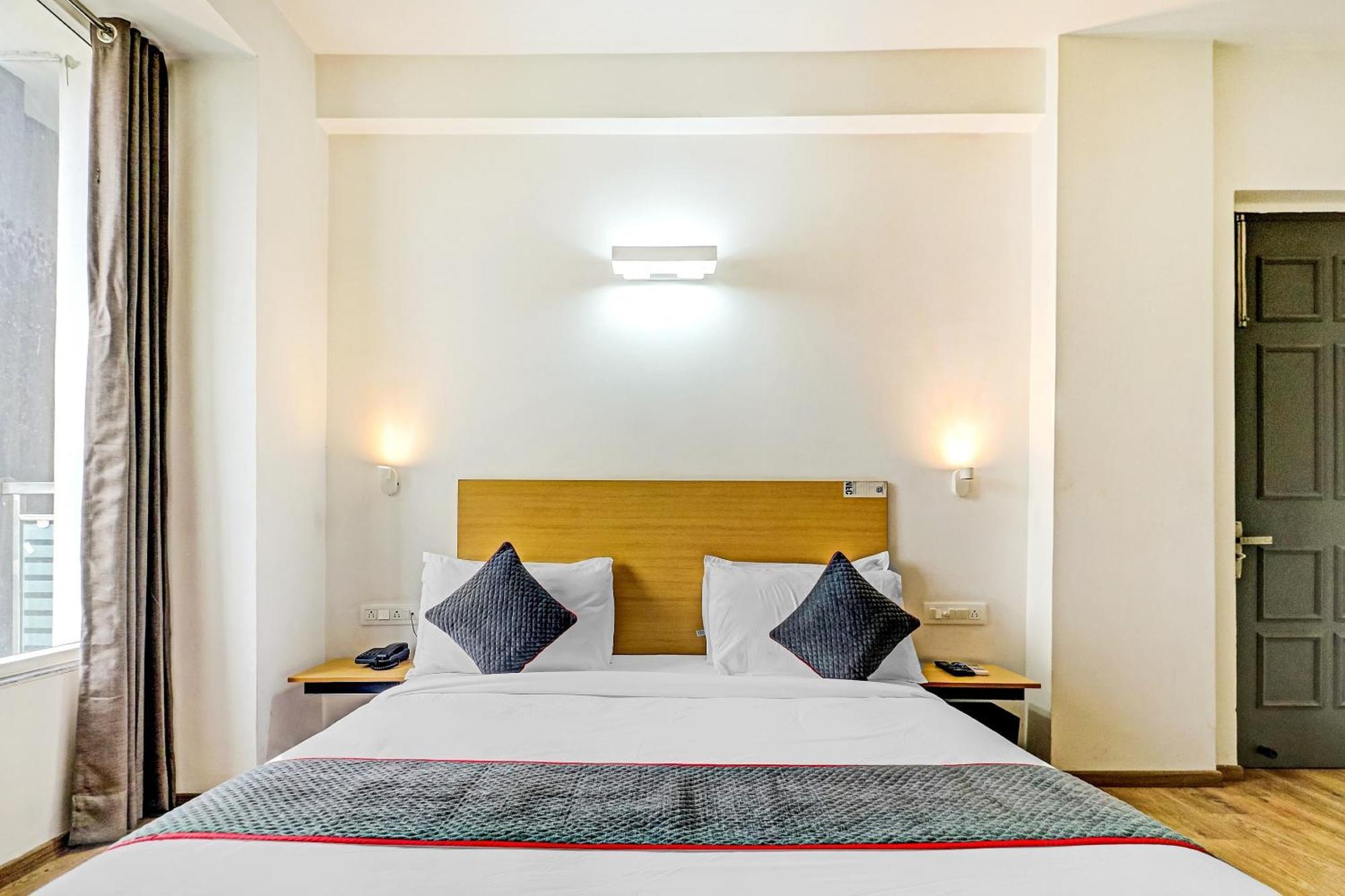Townhouse Sector 30 Near Botanic Garden Of Indian Republic Hotel Noida Eksteriør billede