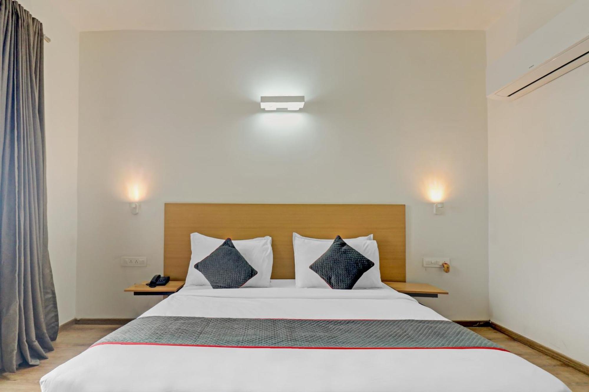 Townhouse Sector 30 Near Botanic Garden Of Indian Republic Hotel Noida Eksteriør billede