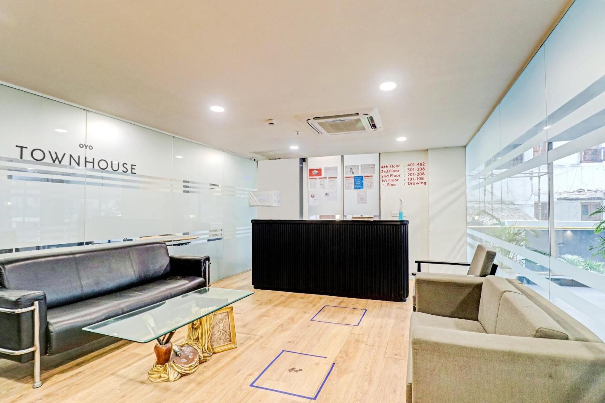 Townhouse Sector 30 Near Botanic Garden Of Indian Republic Hotel Noida Eksteriør billede